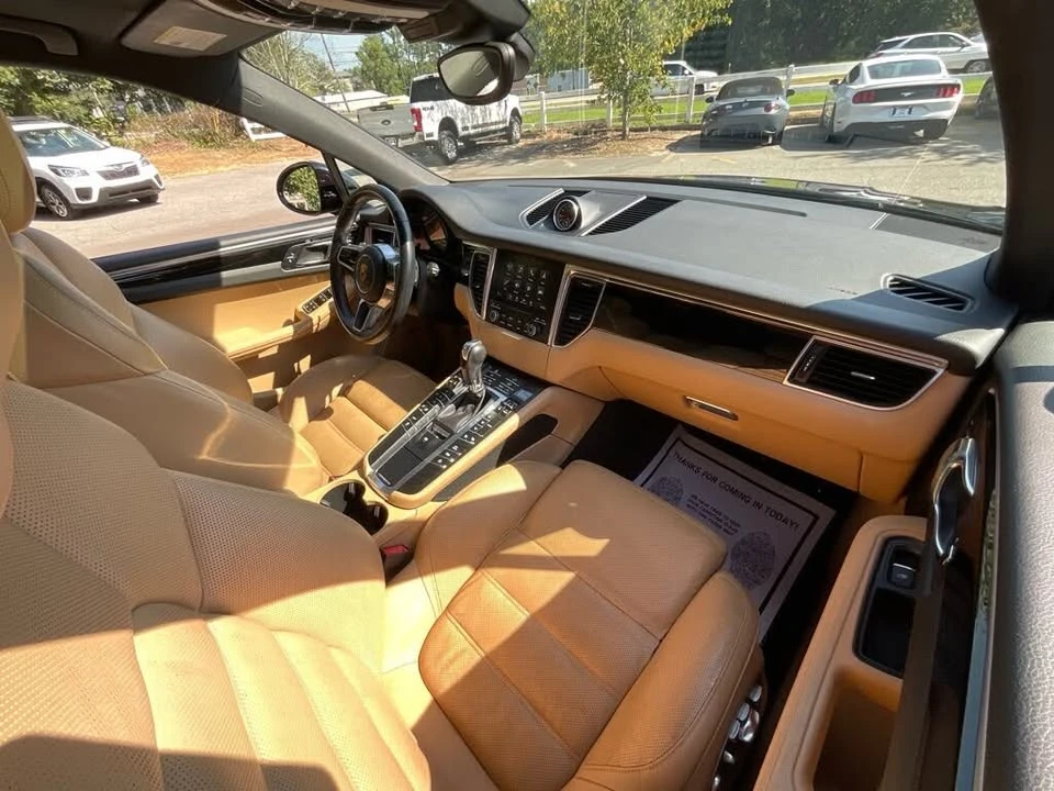 2017 Porsche Macan - Image 9 of 20