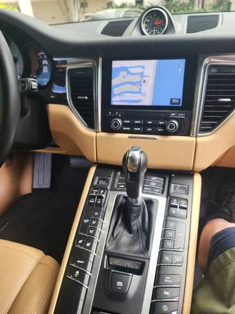 2017 Porsche Macan S - Image 13 of 19