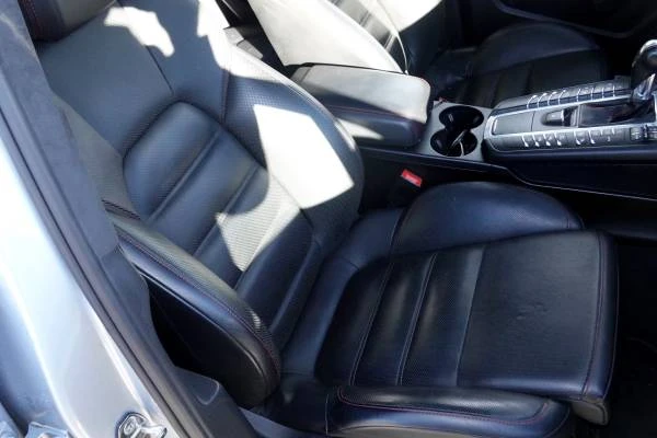 2017 Porsche Macan Turbo - Image 4 of 12