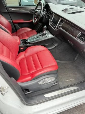 2017 Porsche Macan Turbo - Image 5 of 7