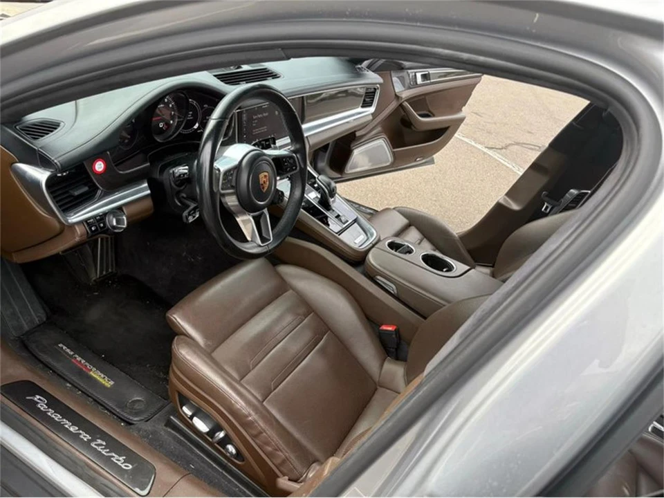 2017 Porsche 971 Panamera - Image 10 of 31