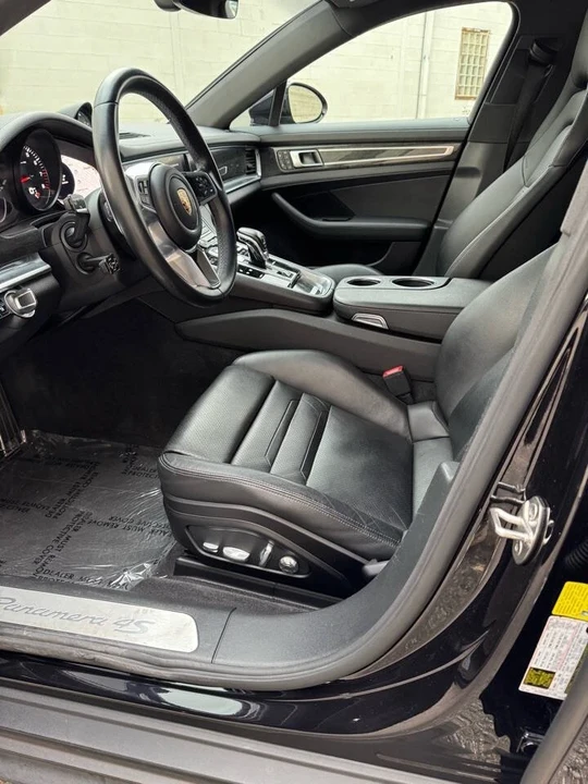 2017 Porsche 971 Panamera - Image 9 of 16