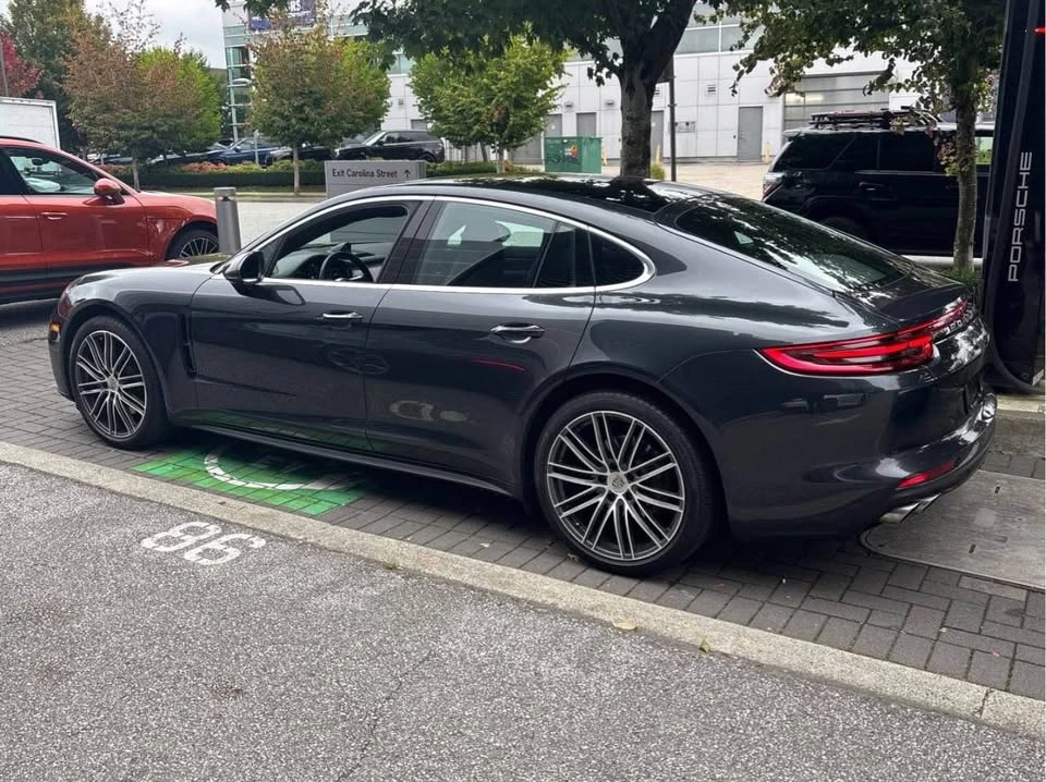 2017 Porsche 971 Panamera - Image 5 of 17
