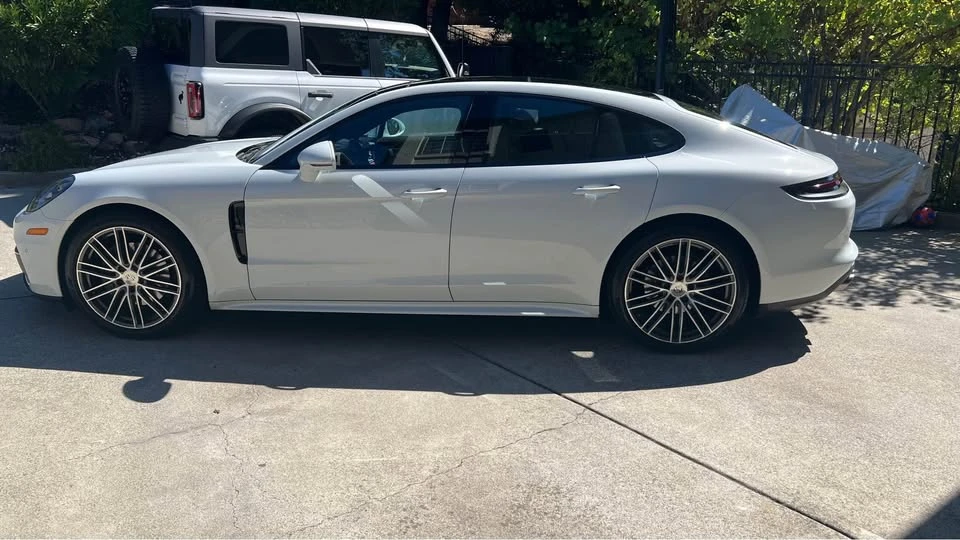 2017 Porsche 971 Panamera - Image 5 of 11