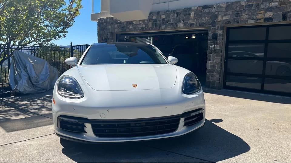 2017 Porsche 971 Panamera - Image 10 of 11