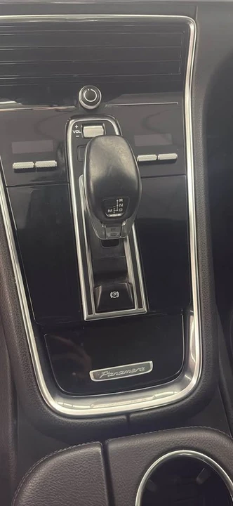 2017 Porsche 971 Panamera - Image 5 of 7