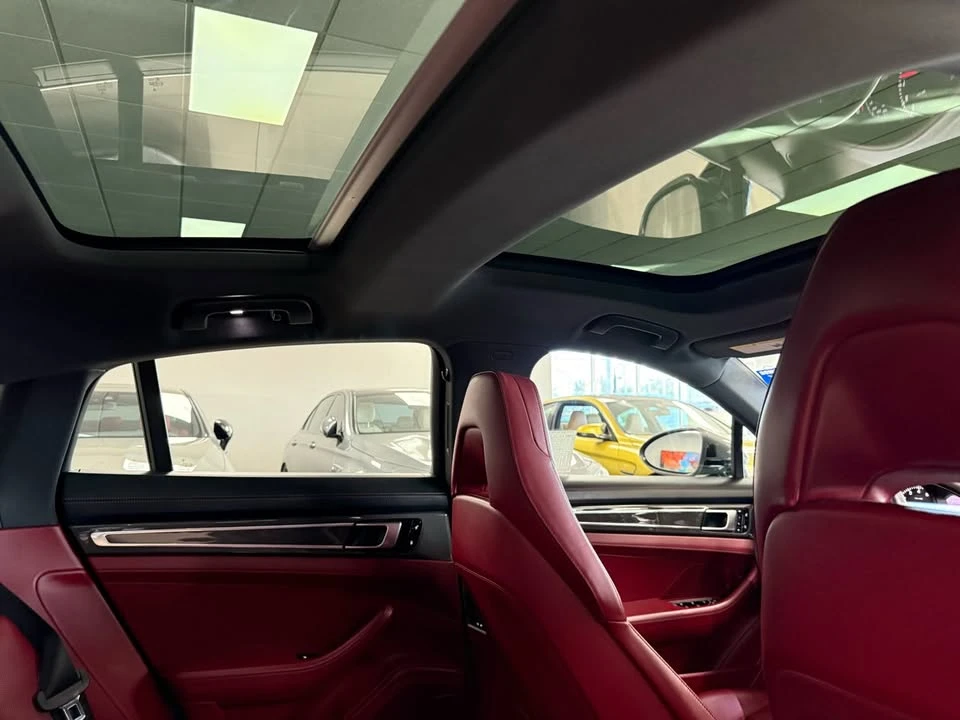 2017 Porsche 971 Panamera - Image 19 of 20