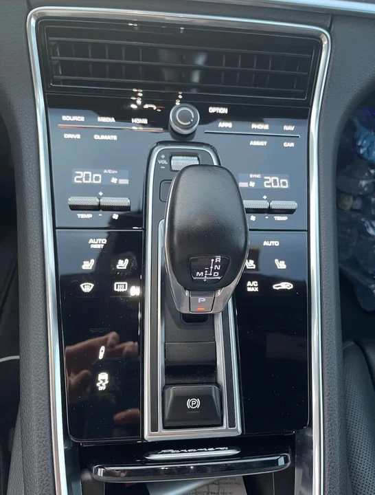 2017 Porsche 971 Panamera - Image 8 of 13