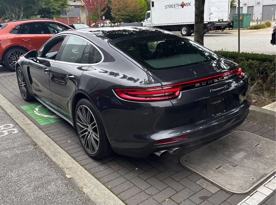 2017 Porsche 971 Panamera - Image 4 of 10