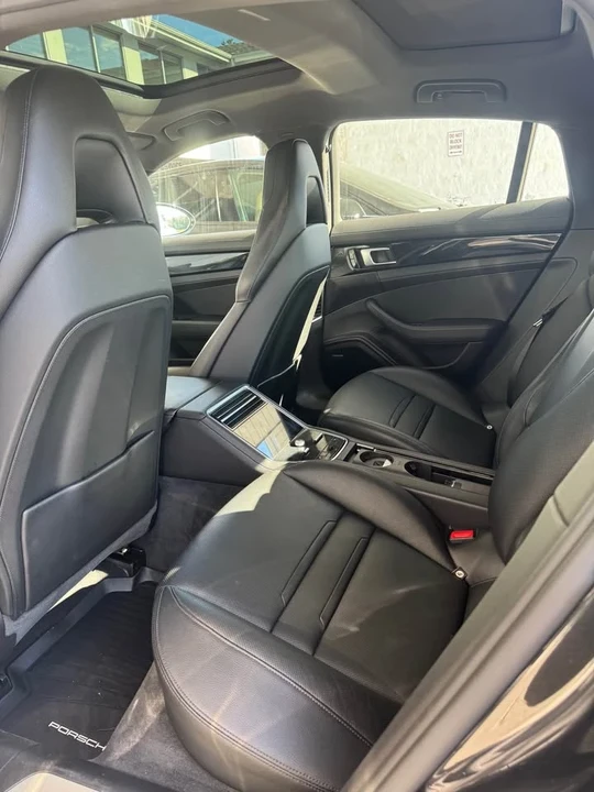2017 Porsche 971 Panamera - Image 8 of 10