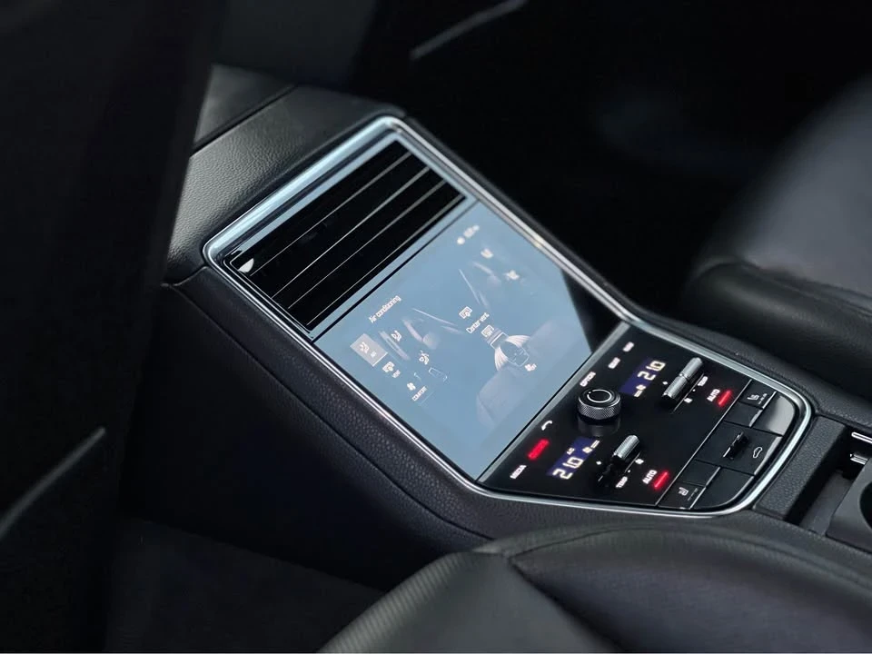 2017 Porsche 971 Panamera - Image 9 of 12