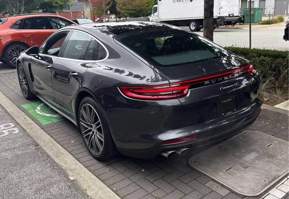 2017 Porsche 971 Panamera - Image 4 of 15