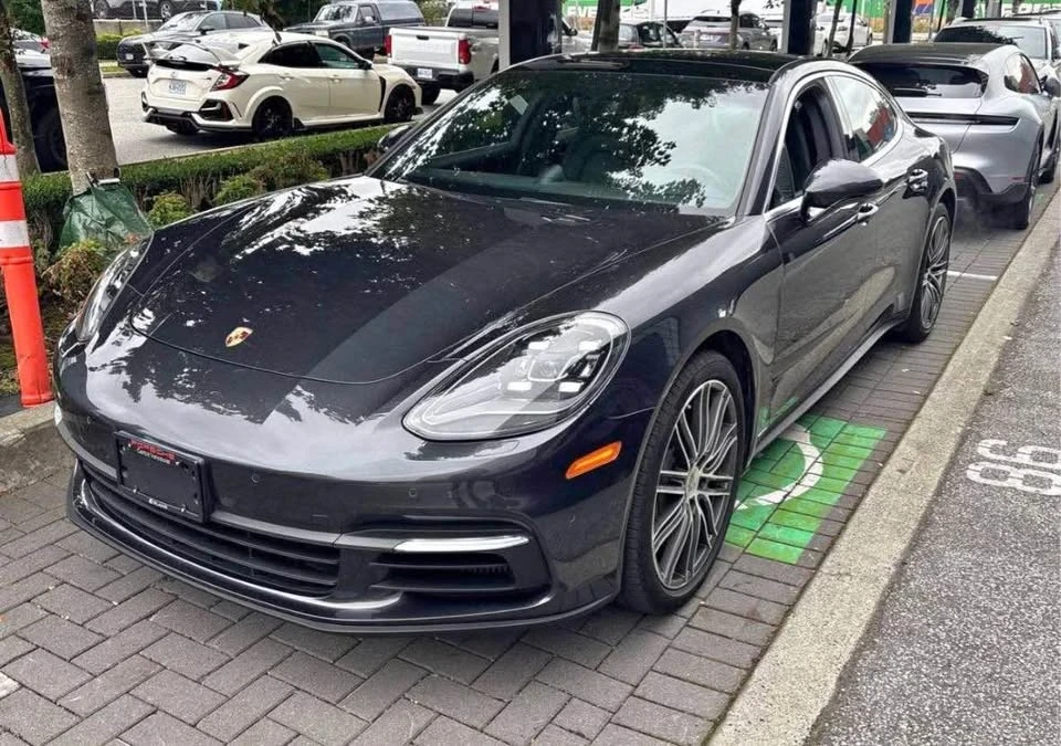 2017 Porsche 971 Panamera - Image 2 of 15