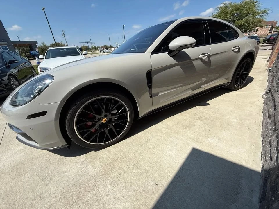 2017 Porsche 971 Panamera - Image 8 of 17
