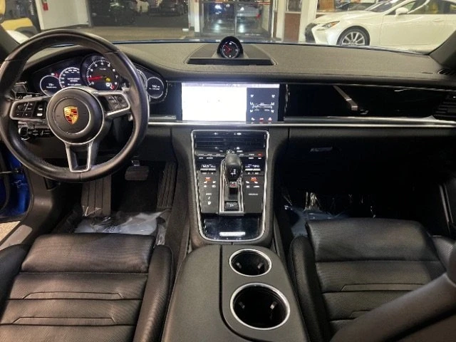 2017 Porsche 971 Panamera - Image 7 of 10