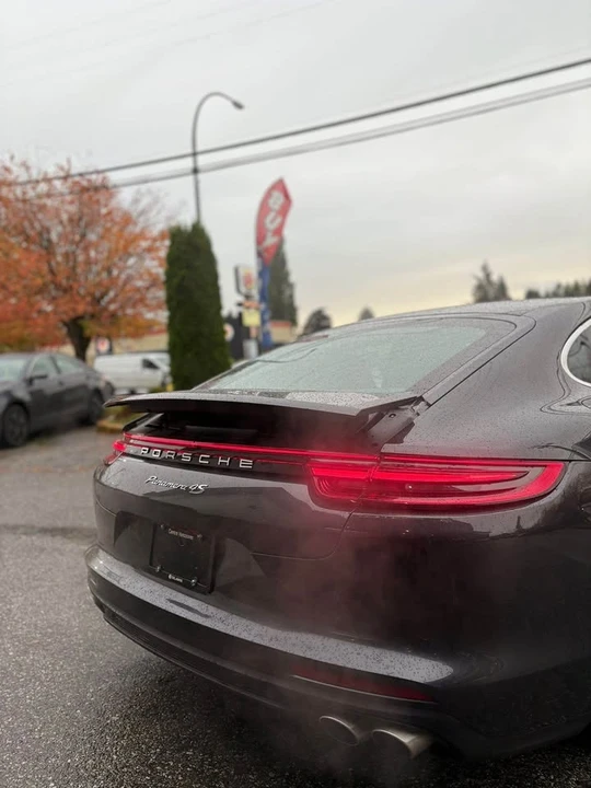 2017 Porsche 971 Panamera - Image 5 of 11