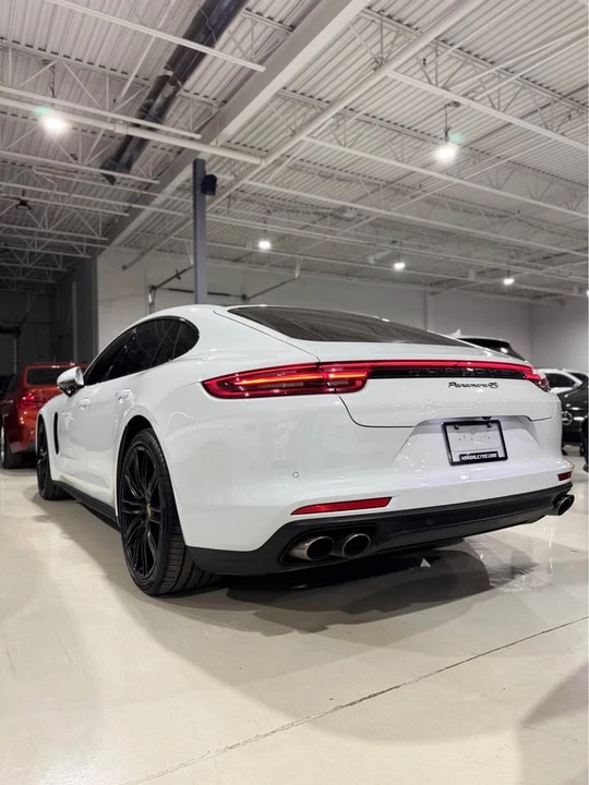 2017 Porsche 971 Panamera - Image 11 of 13