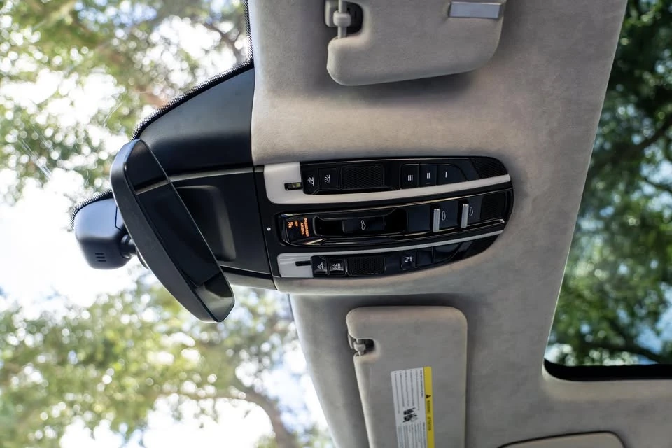 2017 Porsche 971 Panamera - Image 2 of 7