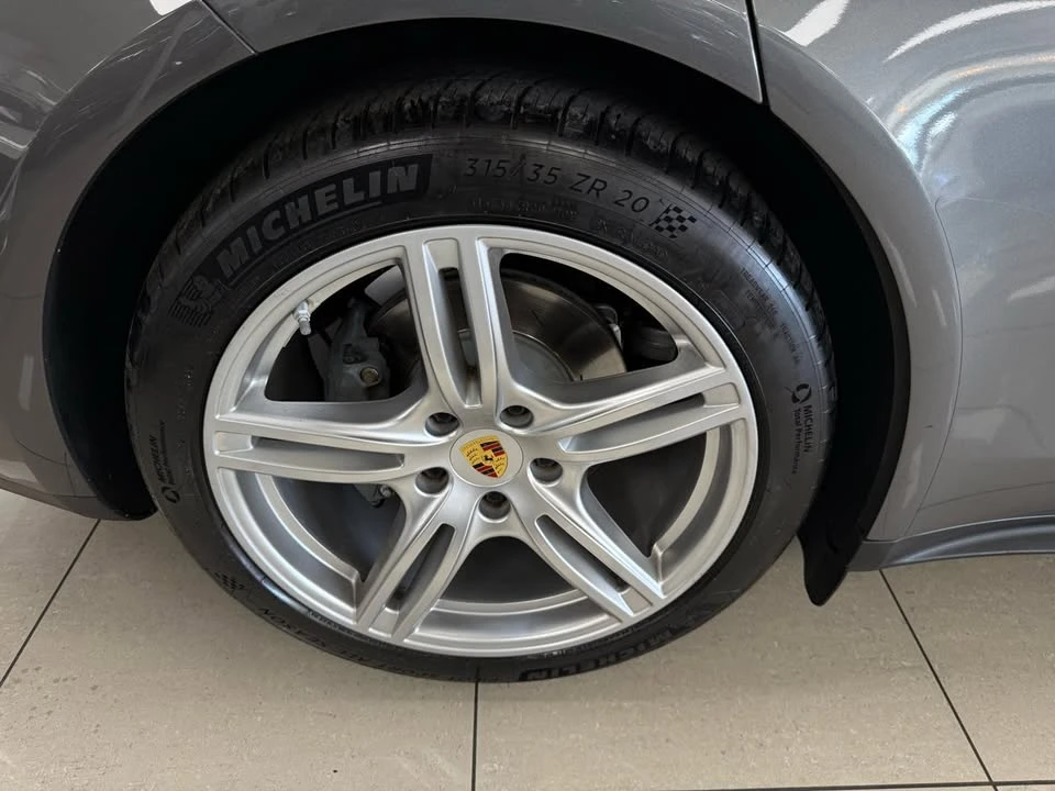 2017 Porsche 971 Panamera - Image 10 of 20