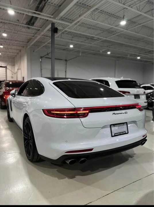 2017 Porsche 971 Panamera - Image 4 of 18