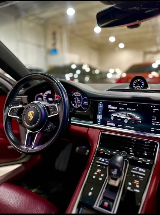 2017 Porsche 971 Panamera - Image 10 of 18