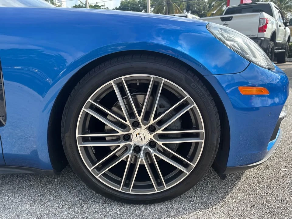 2017 Porsche 971 Panamera - Image 6 of 15