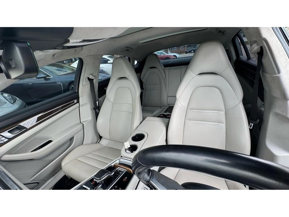 2017 Porsche 971 Panamera - Image 8 of 12