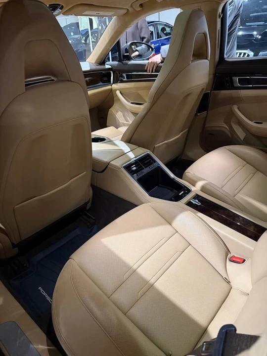 2017 Porsche 971 Panamera - Image 6 of 12