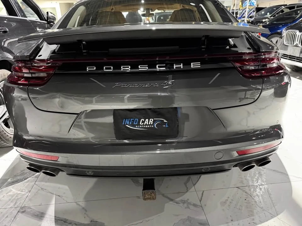 2017 Porsche 971 Panamera - Image 8 of 12