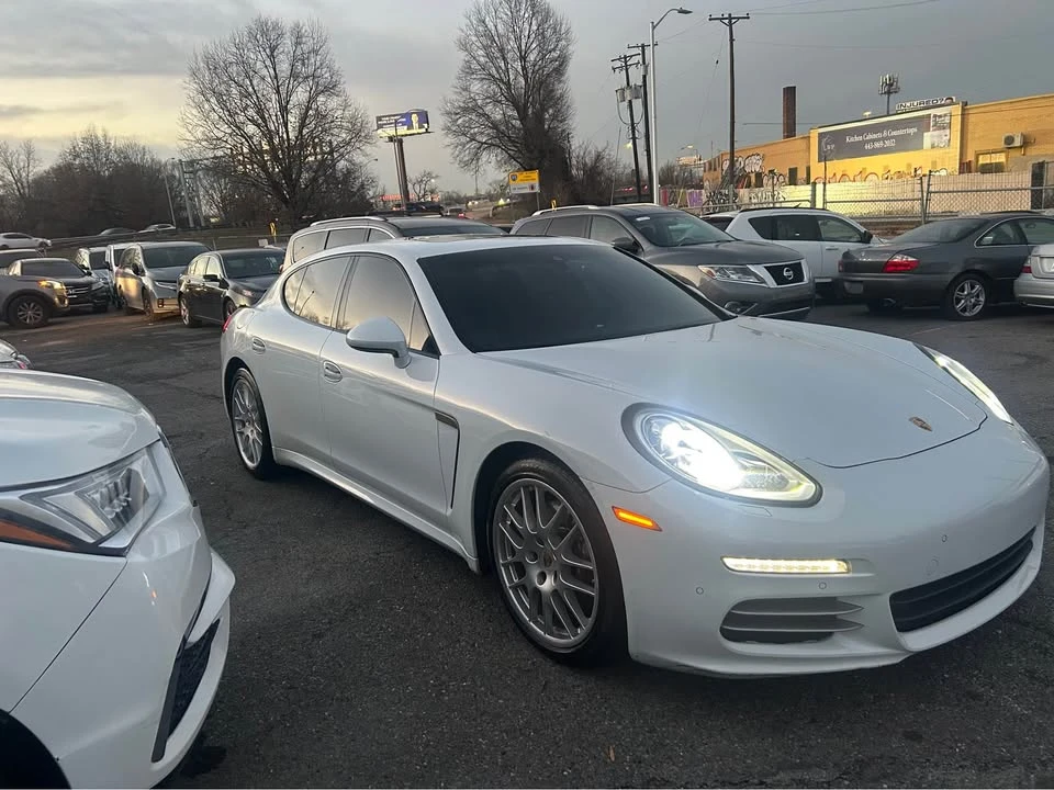 2017 Porsche 971 Panamera - Image 2 of 6
