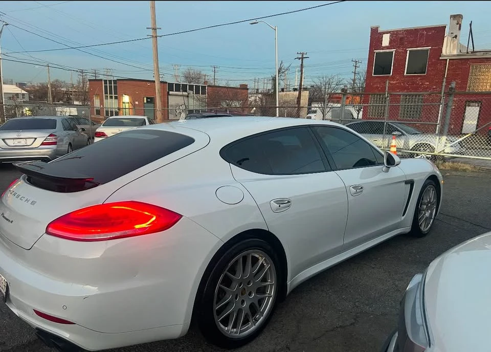 2017 Porsche 971 Panamera - Image 6 of 6