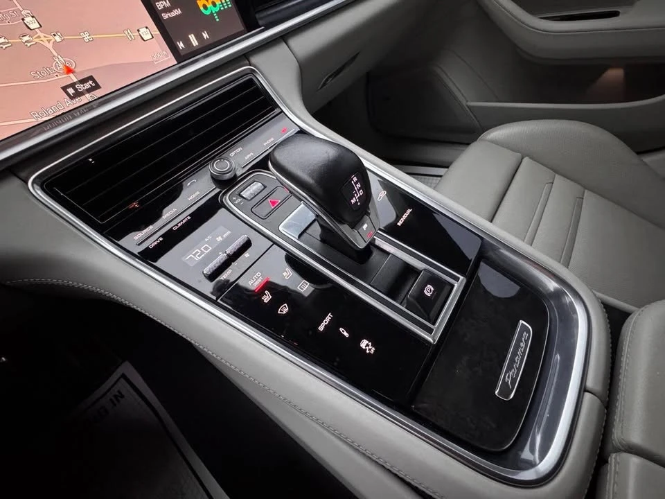 2017 Porsche 971 Panamera - Image 19 of 20