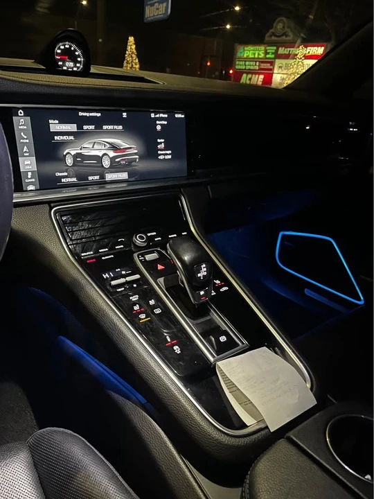2017 Porsche 971 Panamera - Image 7 of 8