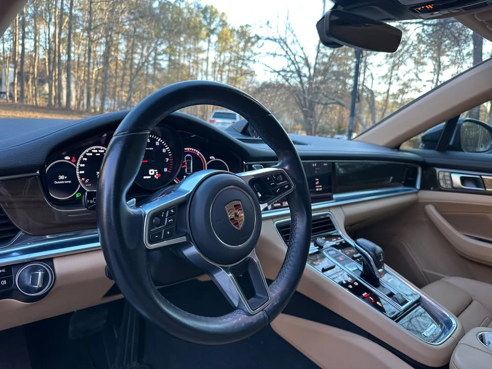 2017 Porsche 971 Panamera - Image 10 of 16