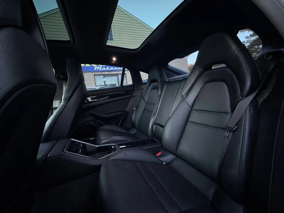 2017 Porsche 971 Panamera - Image 14 of 15