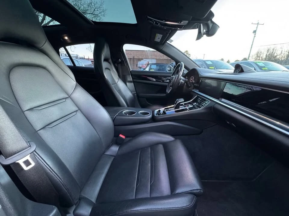 2017 Porsche 971 Panamera - Image 12 of 15
