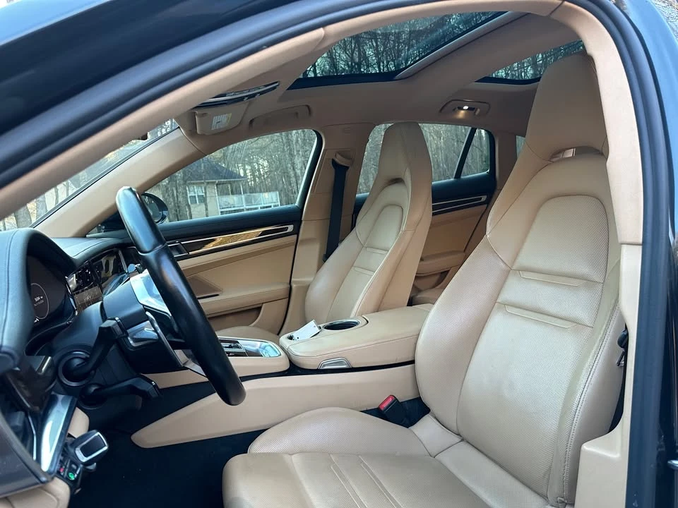 2017 Porsche 971 Panamera - Image 9 of 16