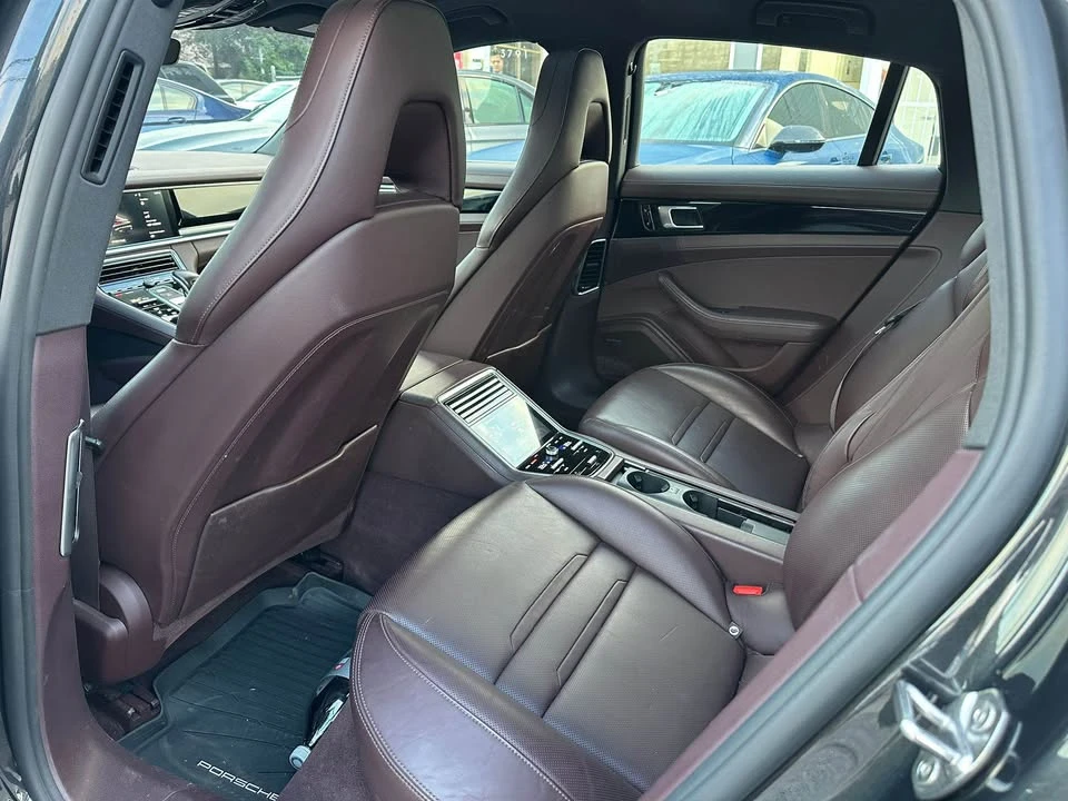 2017 Porsche 971 Panamera - Image 8 of 9