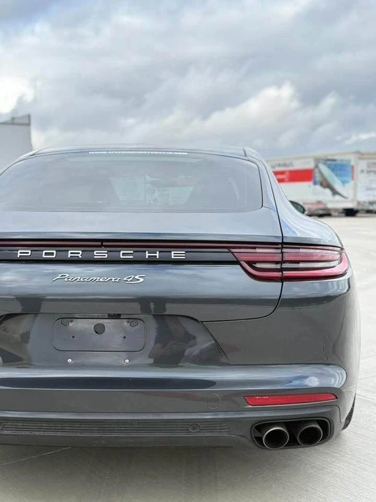 2017 Porsche 971 Panamera - Image 9 of 12