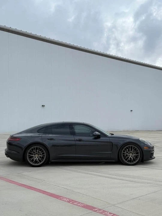 2017 Porsche 971 Panamera - Image 6 of 12