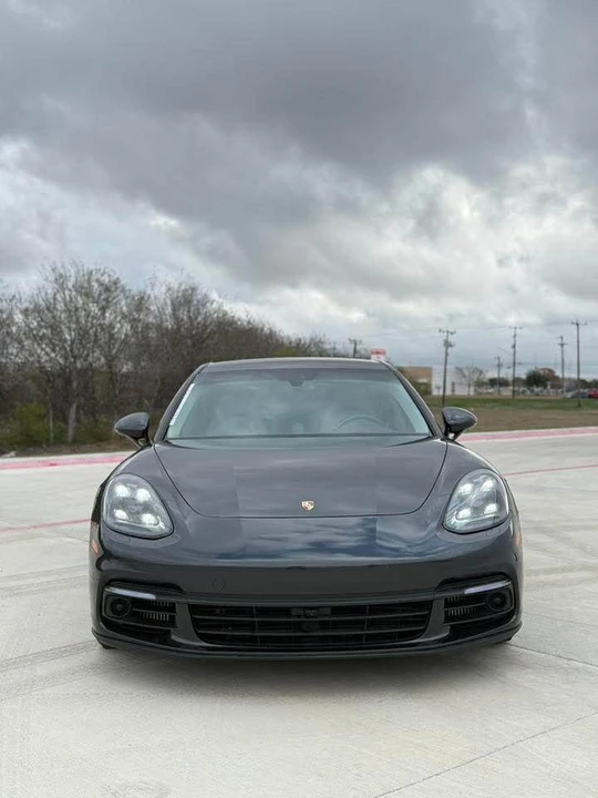 2017 Porsche 971 Panamera - Image 10 of 12