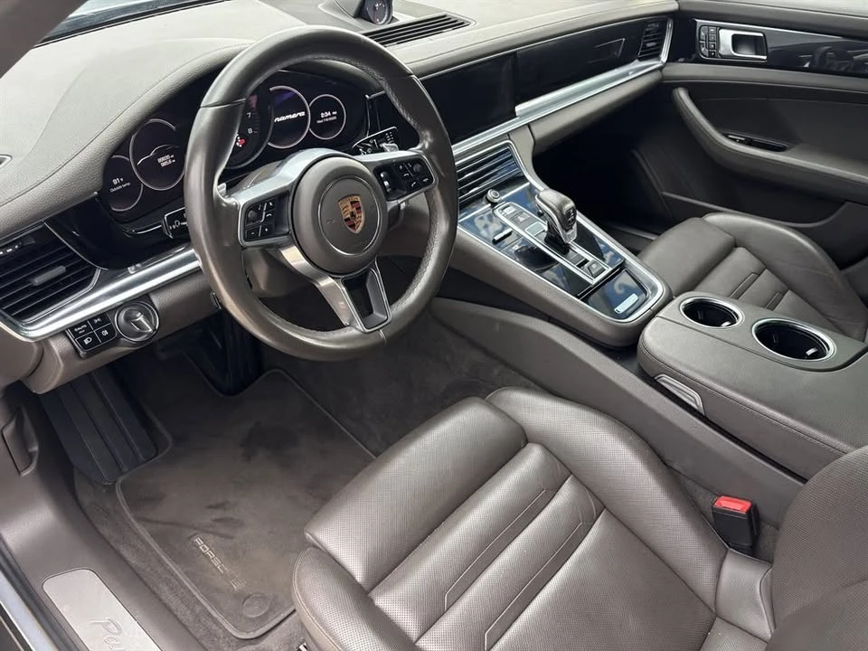 2017 Porsche 971 Panamera - Image 9 of 14