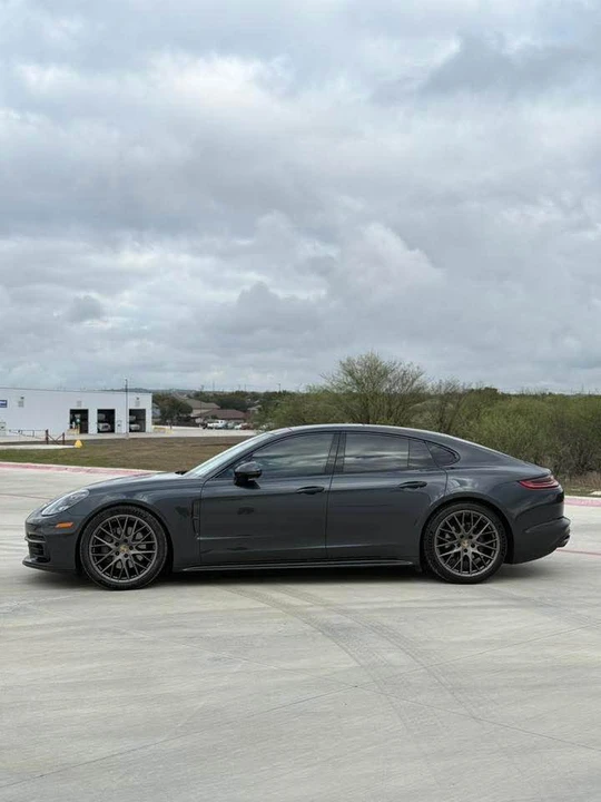2017 Porsche 971 Panamera - Image 6 of 15