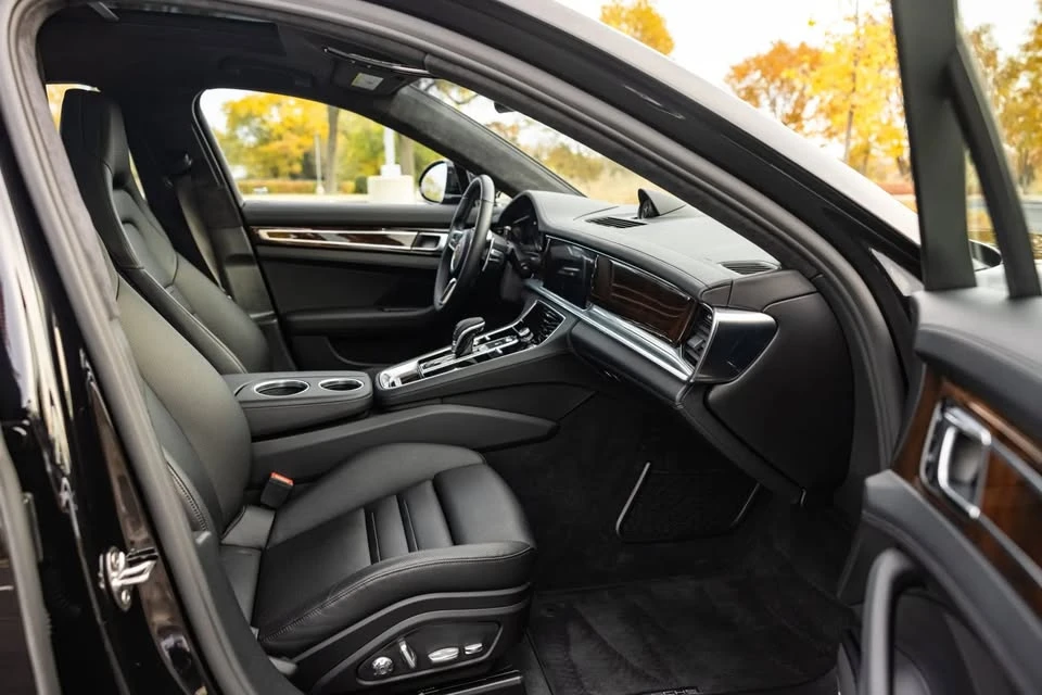 2017 Porsche 971 Panamera - Image 4 of 6