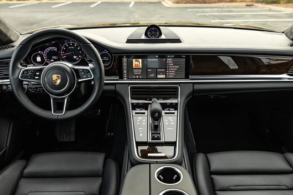 2017 Porsche 971 Panamera - Image 6 of 6