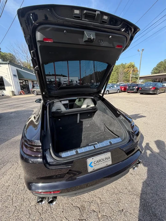 2017 Porsche 971 Panamera - Image 8 of 20