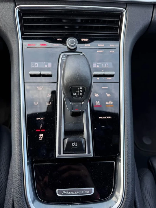 2017 Porsche 971 Panamera - Image 12 of 15