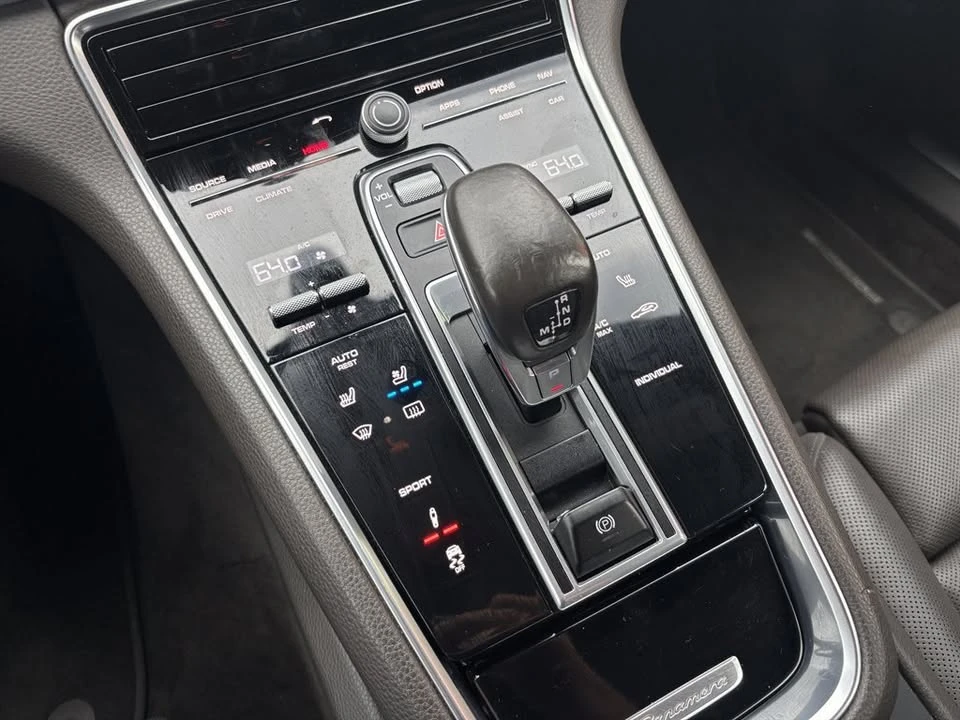 2017 Porsche 971 Panamera - Image 13 of 14