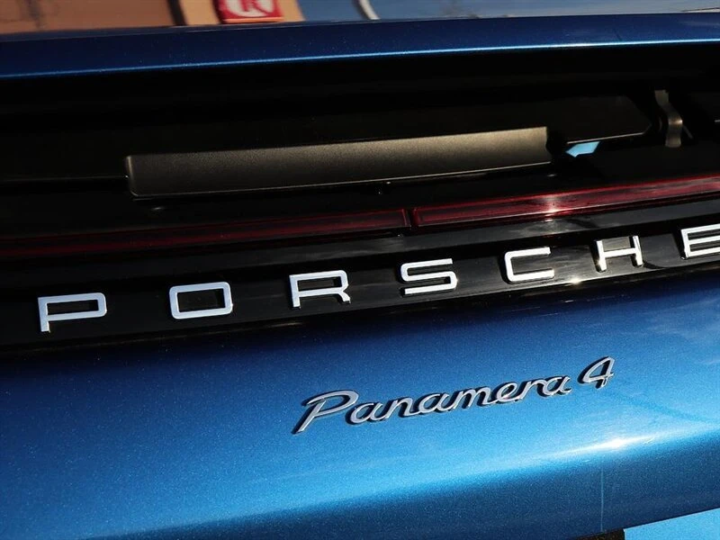 2017 Porsche 971 Panamera - Image 12 of 20