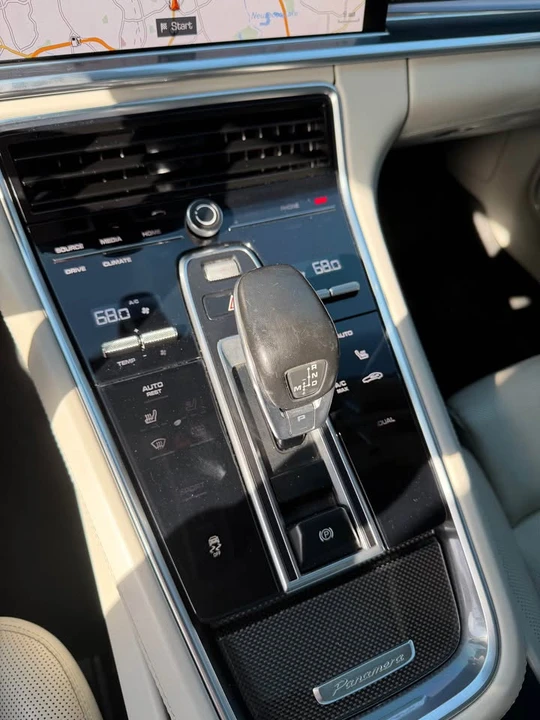 2017 Porsche 971 Panamera - Image 14 of 20